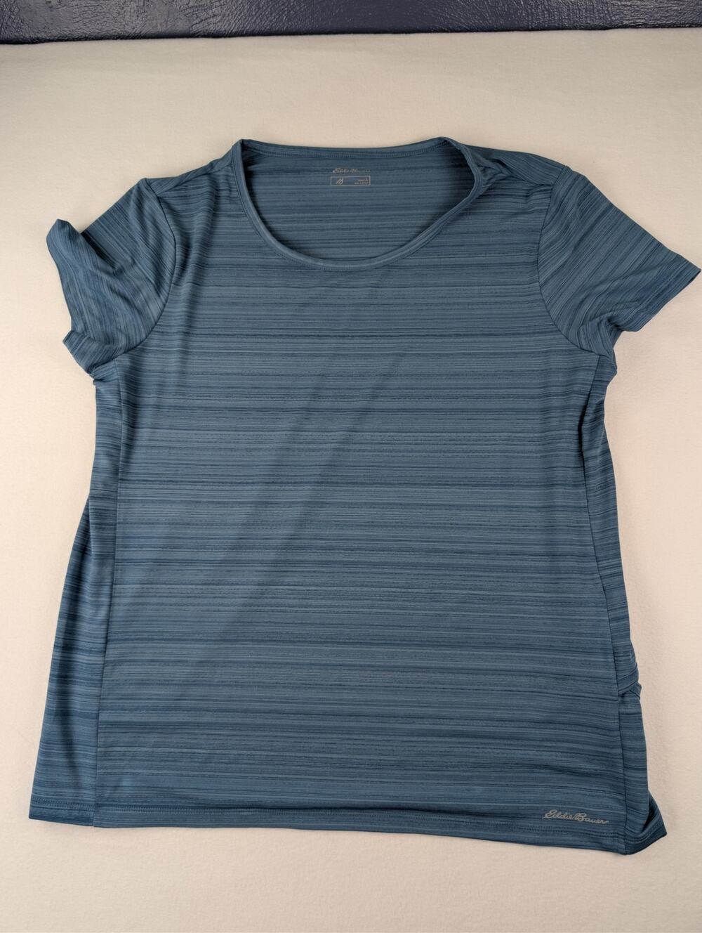 Eddie Bauer Women’s Large Blue Textured Performance Activewear T-Shirt